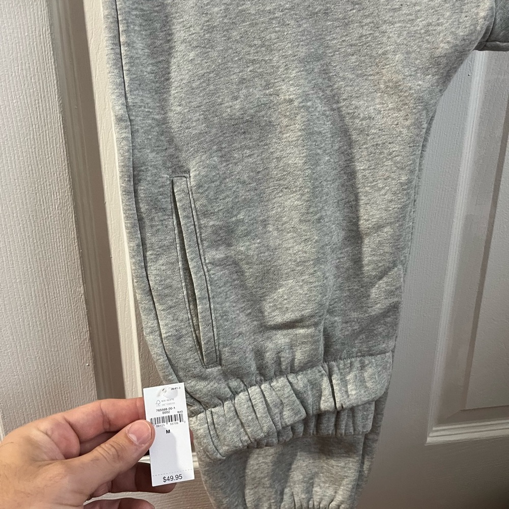 GAP Women's Heather Gray Joggers